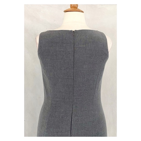 Tahari Sleeveless Scoop Neck Menswear Fabric Dress - Picture 6 of 11